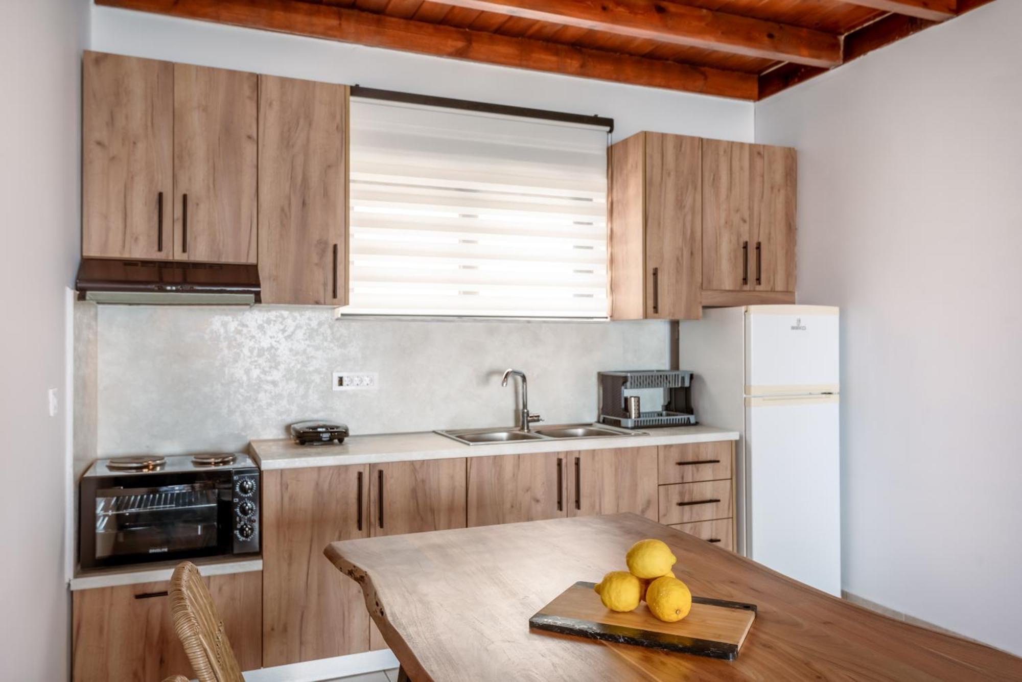 Superb Apartments Kriaras Sea View In Sfakia คอรา สฟาคิออน ภายนอก รูปภาพ