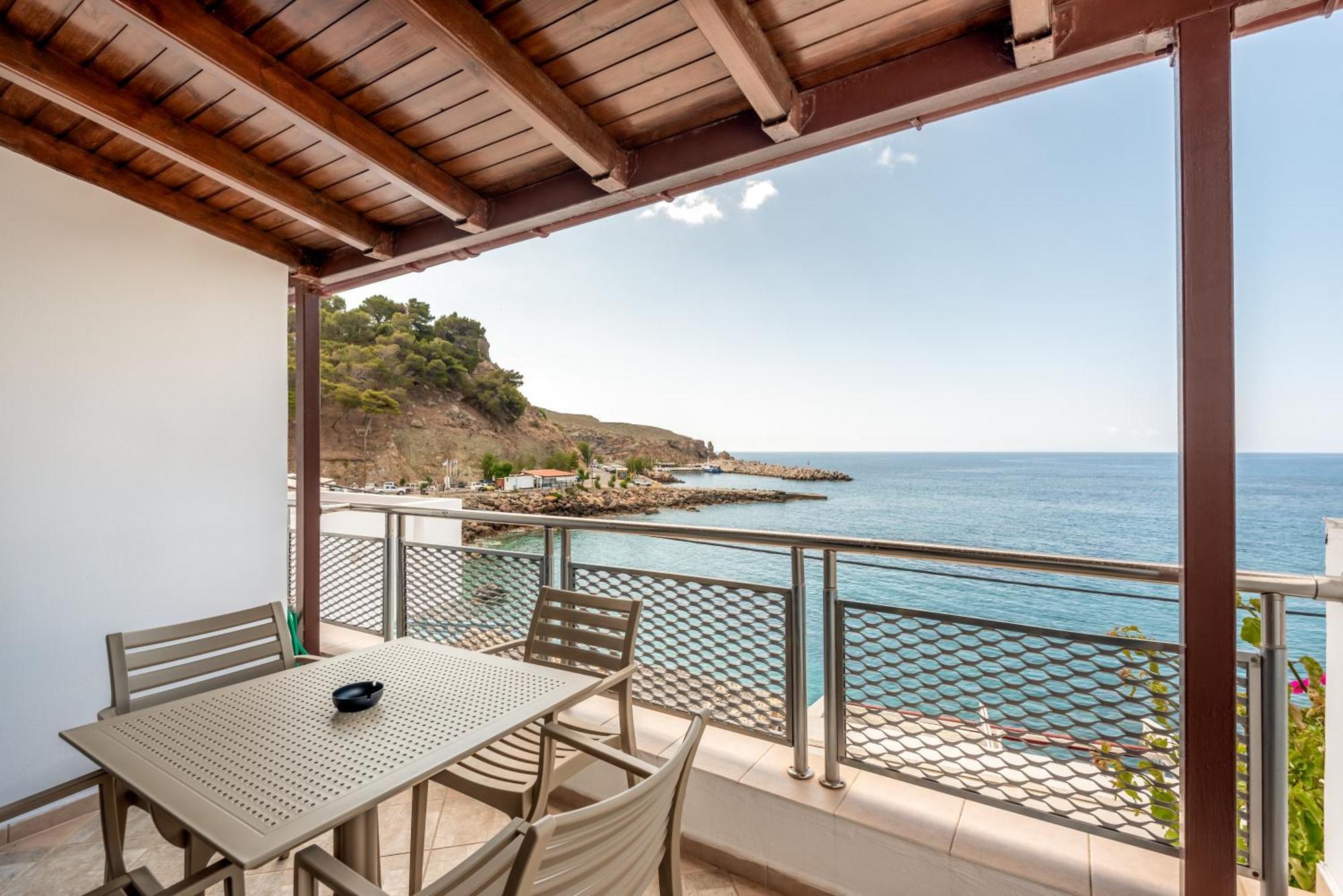 Superb Apartments Kriaras Sea View In Sfakia คอรา สฟาคิออน ภายนอก รูปภาพ