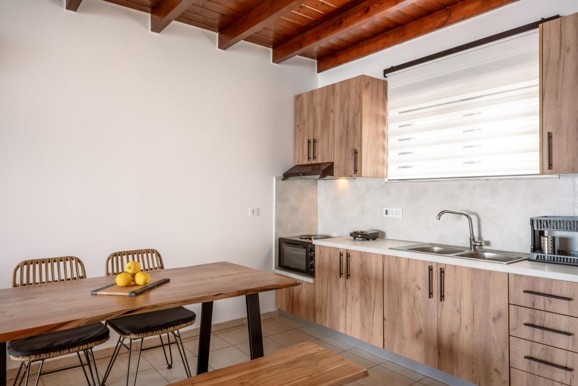 Superb Apartments Kriaras Sea View In Sfakia คอรา สฟาคิออน ภายนอก รูปภาพ